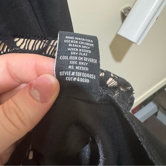 Women’s DressBarn Formal Black Nude Detail Lace Tight Short Sleeve Dress Size 16 - Picture 8 of 16